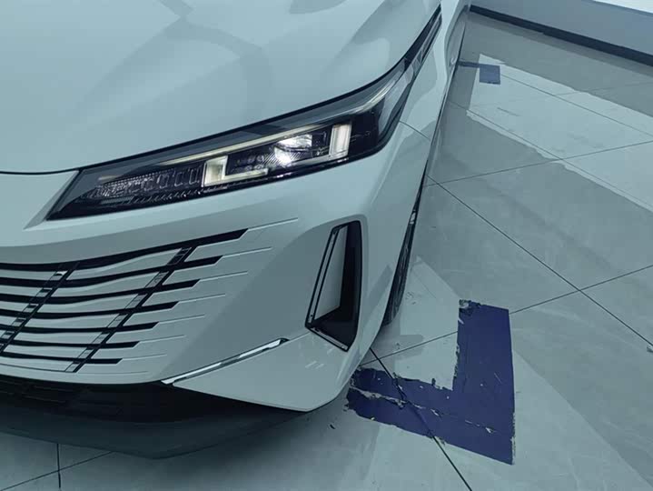 Фото 5 - Changan Eado Plus