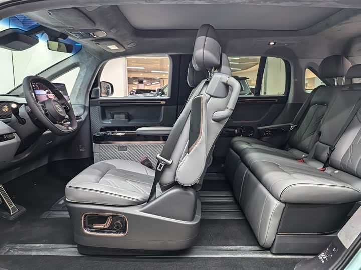 Фото 4 - Zeekr Mix