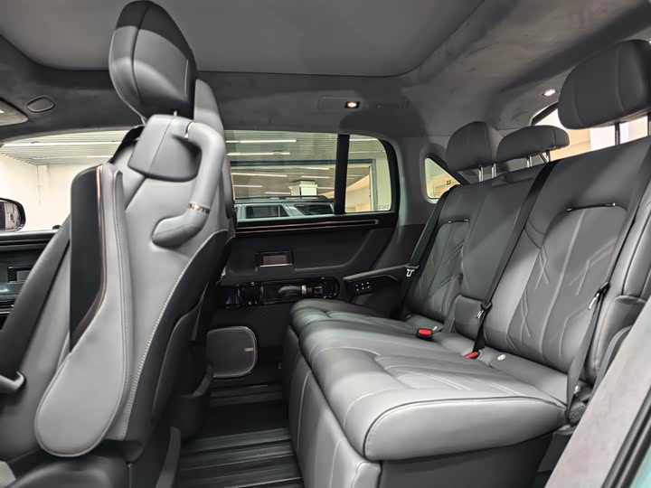 Фото 8 - Zeekr Mix