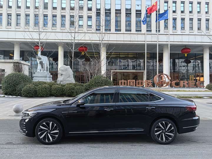 Фото 7 - Volkswagen Passat