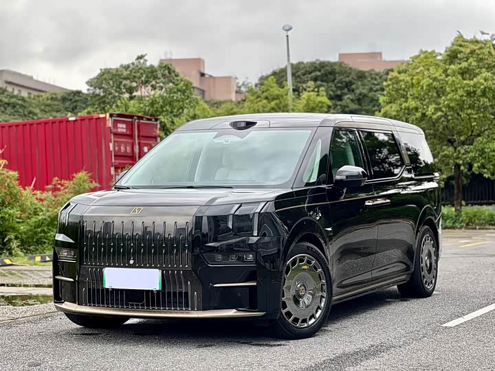 Фото 2 - Zeekr 009