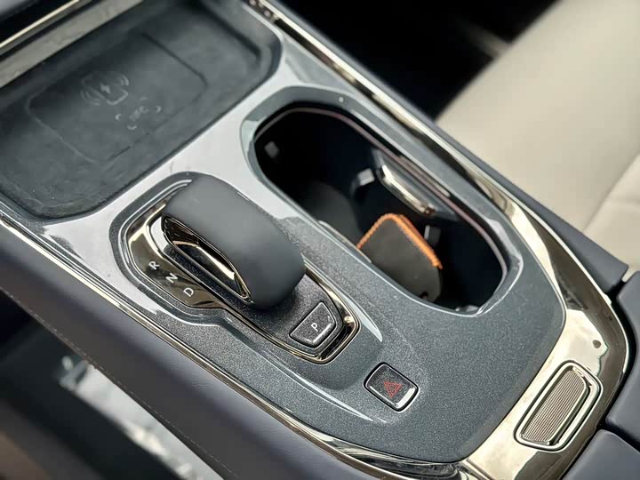 Фото 5 - Zeekr 009