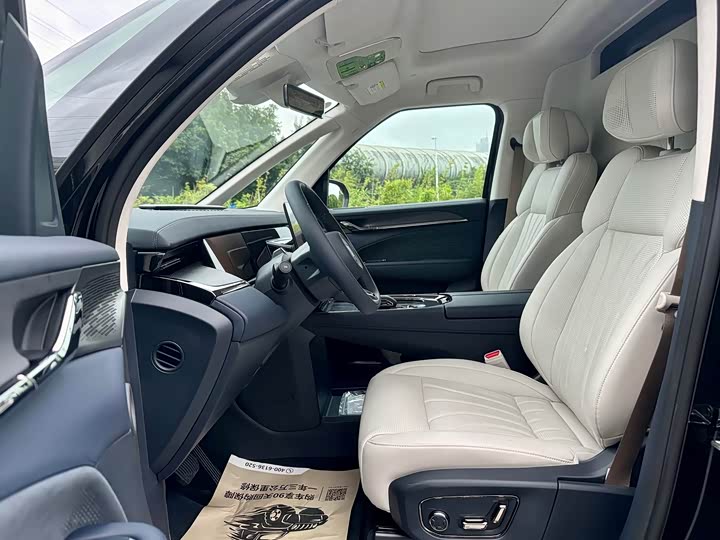 Фото 9 - Zeekr 009