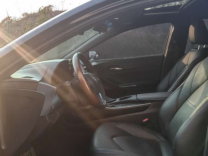 Фото 4 - Toyota Avalon