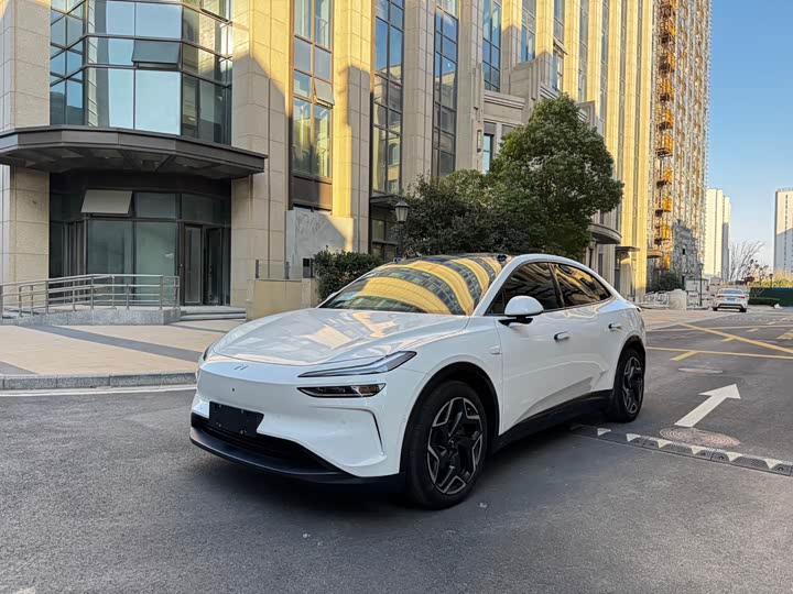 Фото 1 - Nio Onvo L60