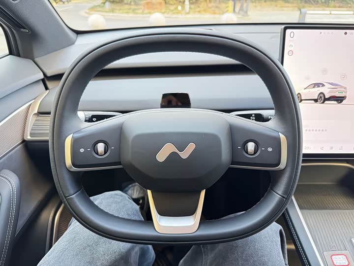 Фото 8 - Nio Onvo L60