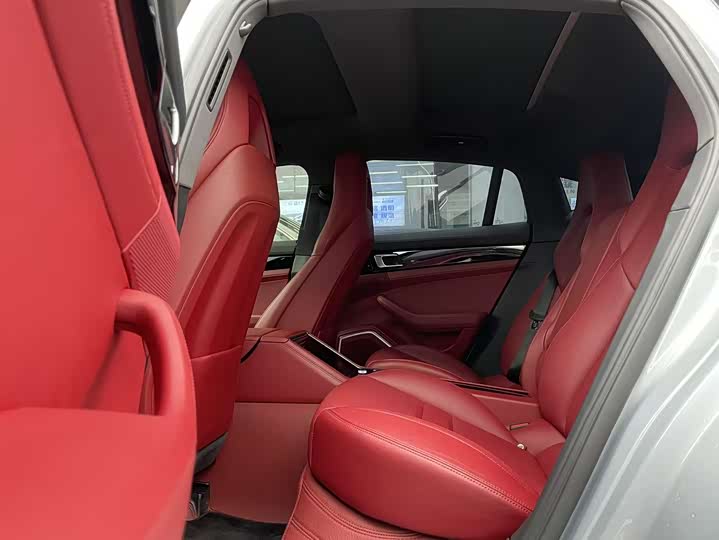 Фото 9 - Porsche Panamera