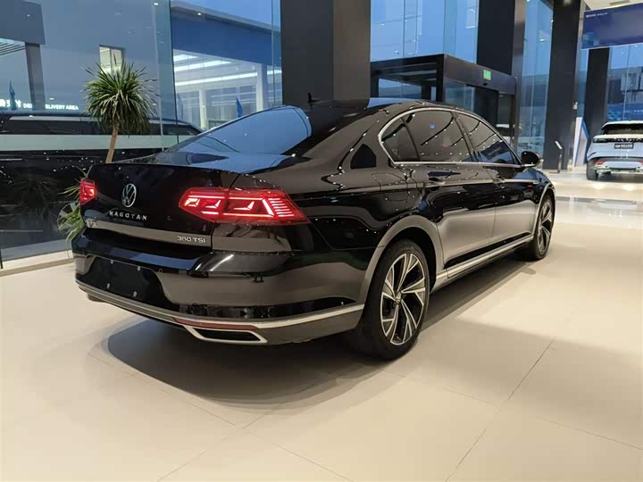 Фото 7 - Volkswagen Magotan