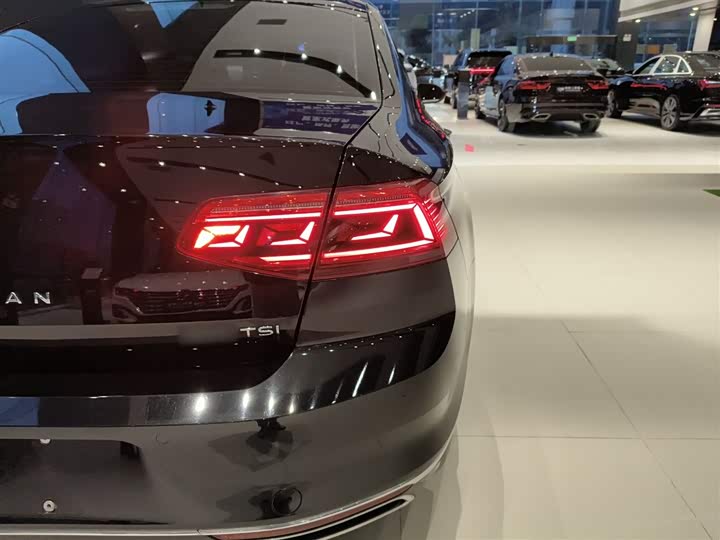 Фото 8 - Volkswagen Magotan