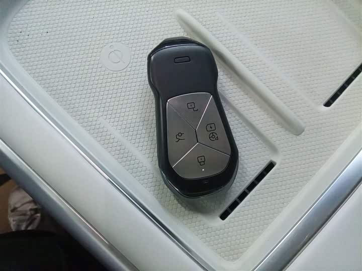 Фото 9 - XPeng G9