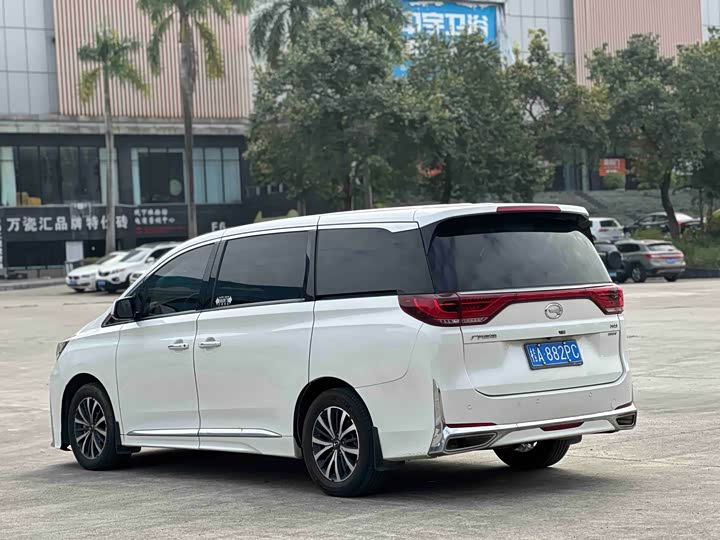 Фото 4 - GAC Trumpchi M8