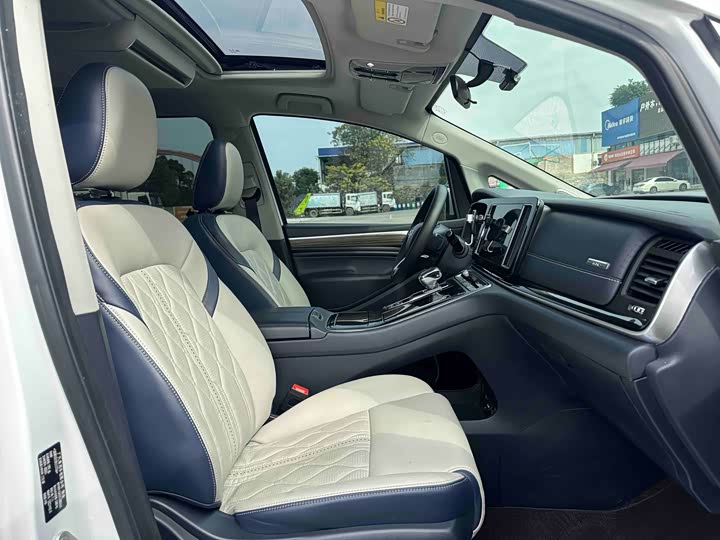 Фото 7 - GAC Trumpchi M8