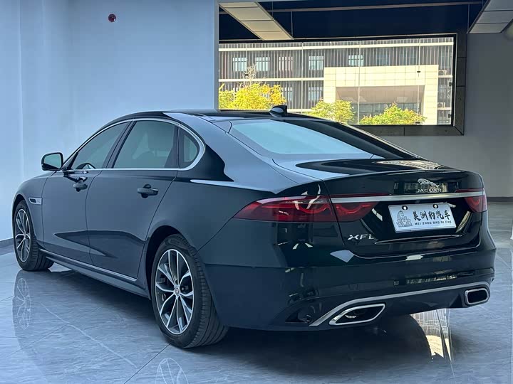 Фото 7 - Jaguar XF L