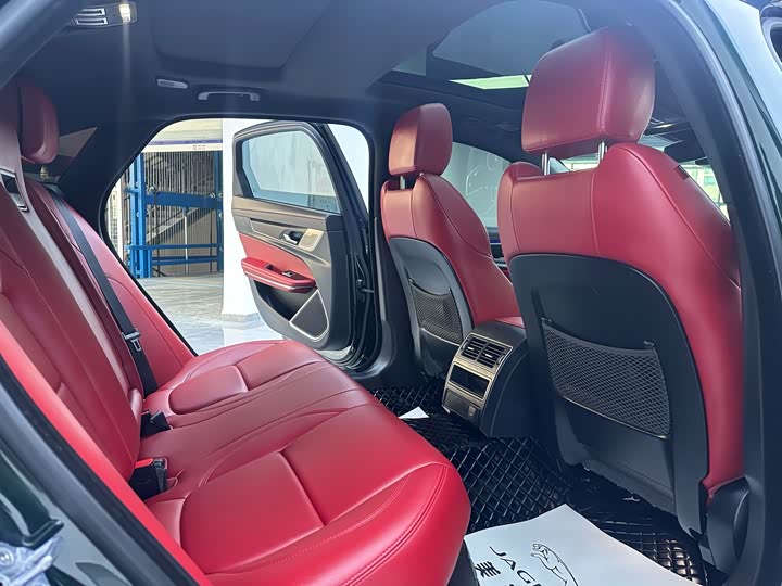 Фото 9 - Jaguar XF L