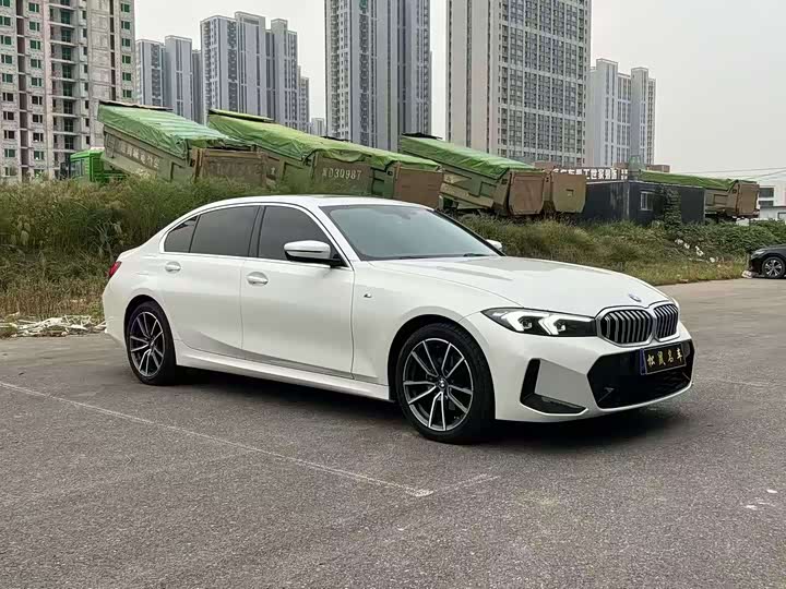 Фото 3 - BMW 3 Series