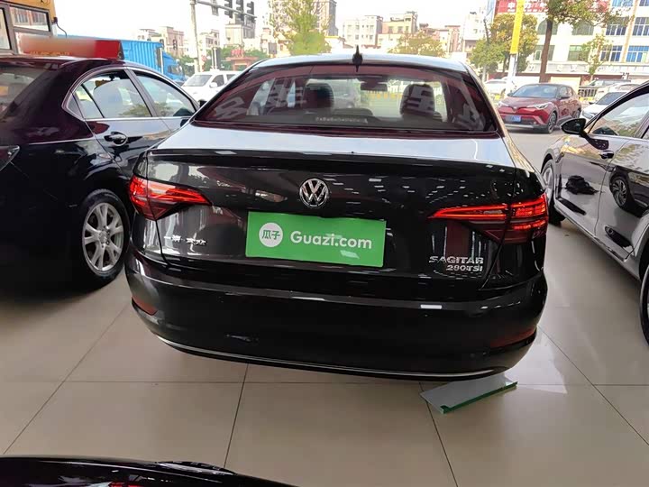 Фото 6 - Volkswagen Sagitar L