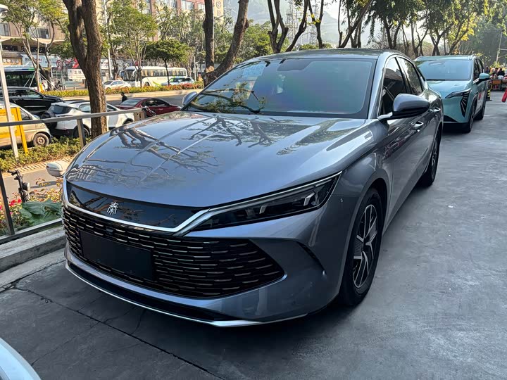 Фото 1 - BYD Qin L