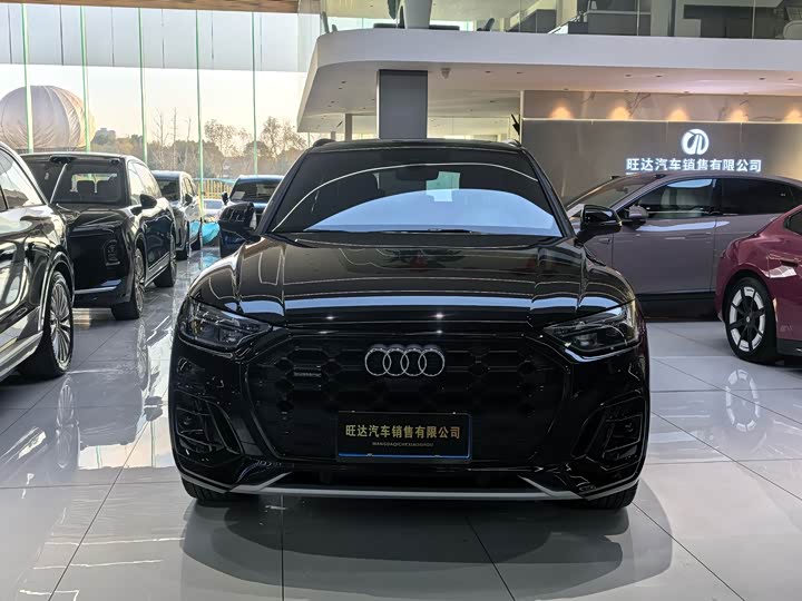 Фото 2 - Audi Q5L