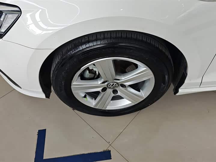 Фото 6 - Volkswagen Lamando L