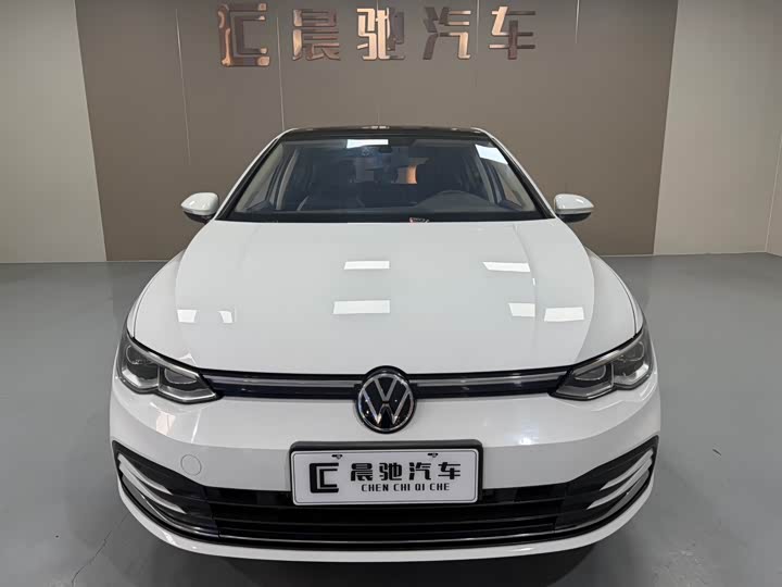 Фото 2 - Volkswagen Golf