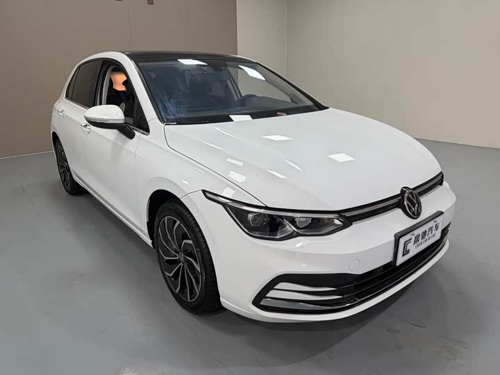 Фото 3 - Volkswagen Golf