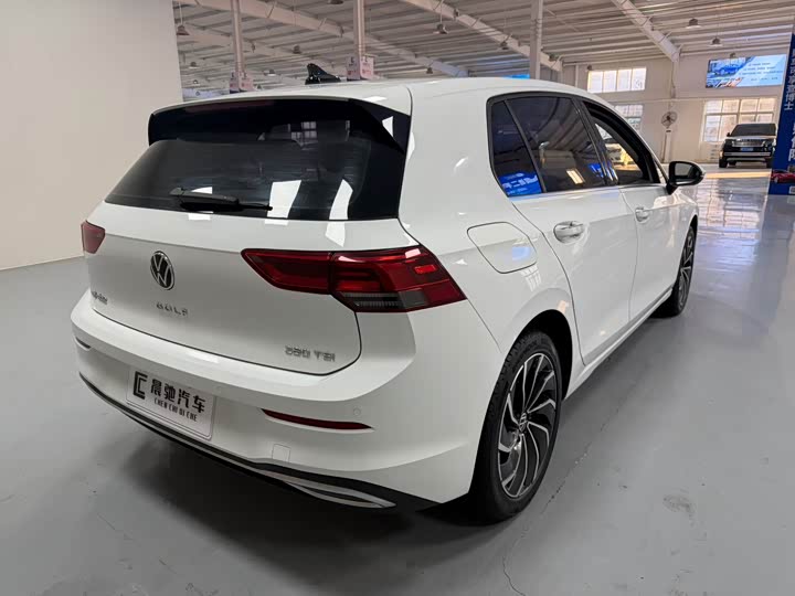 Фото 4 - Volkswagen Golf