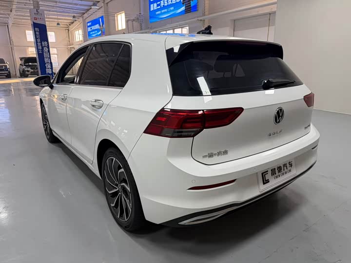 Фото 6 - Volkswagen Golf