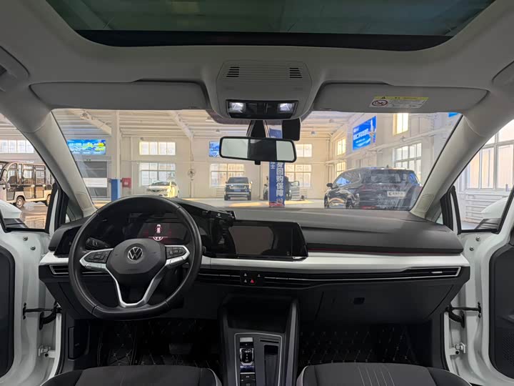 Фото 9 - Volkswagen Golf