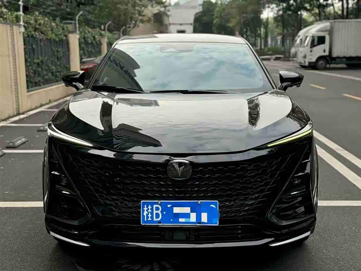 Фото 3 - Changan UNI-T