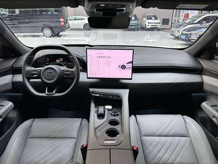 Фото 3 - Zeekr 001