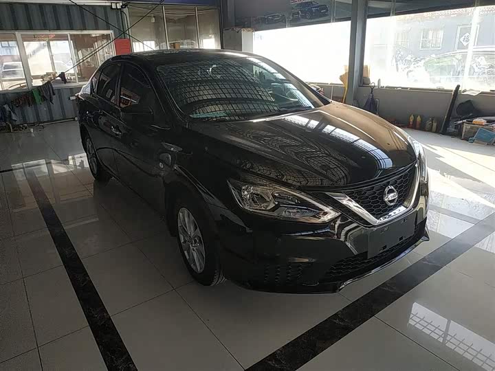 Фото 4 - Nissan Sylphy