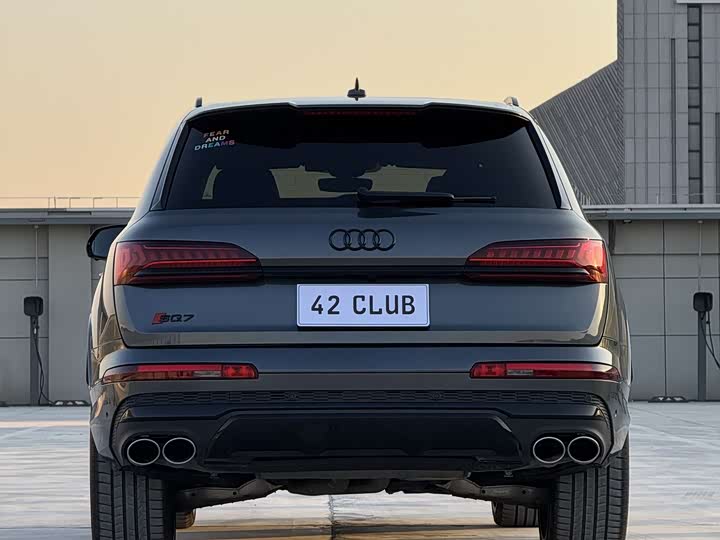 Фото 4 - Audi SQ7