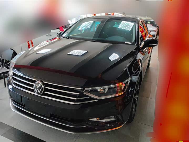 Фото 1 - Volkswagen Magotan