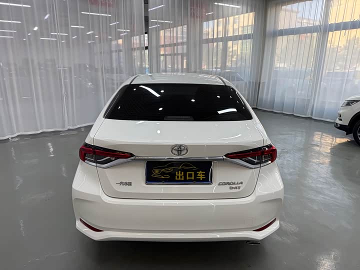 Фото 5 - Toyota Corolla