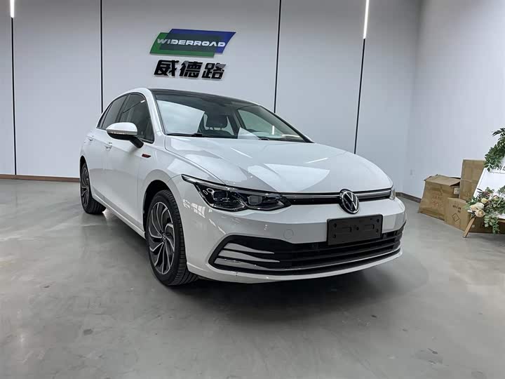 Фото 3 - Volkswagen Golf