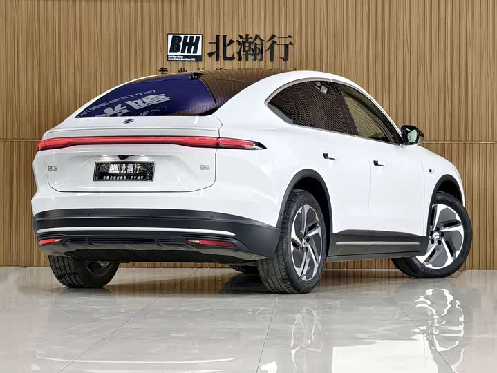 Фото 6 - Nio EC6