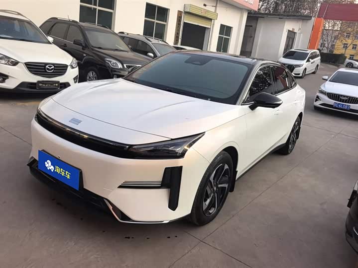 Фото 1 - Geely Galaxy L6