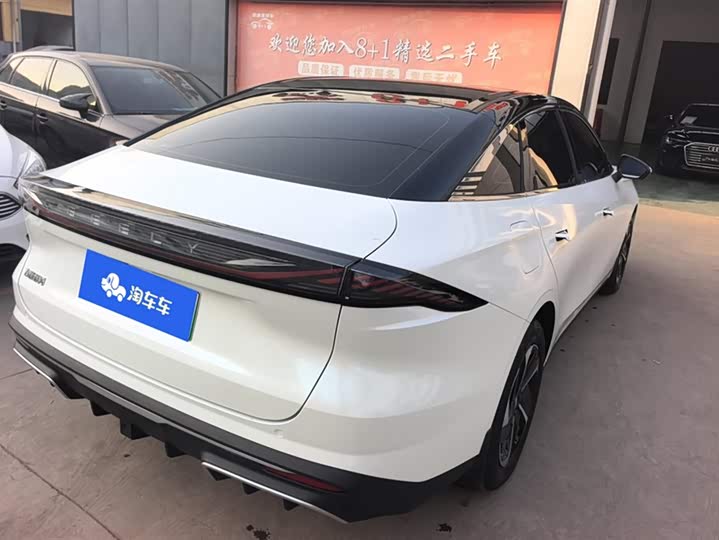 Фото 3 - Geely Galaxy L6