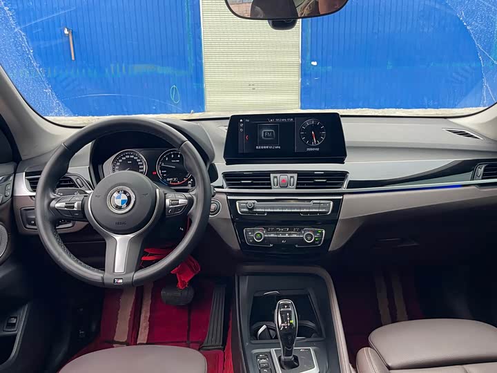 Фото 8 - BMW X1