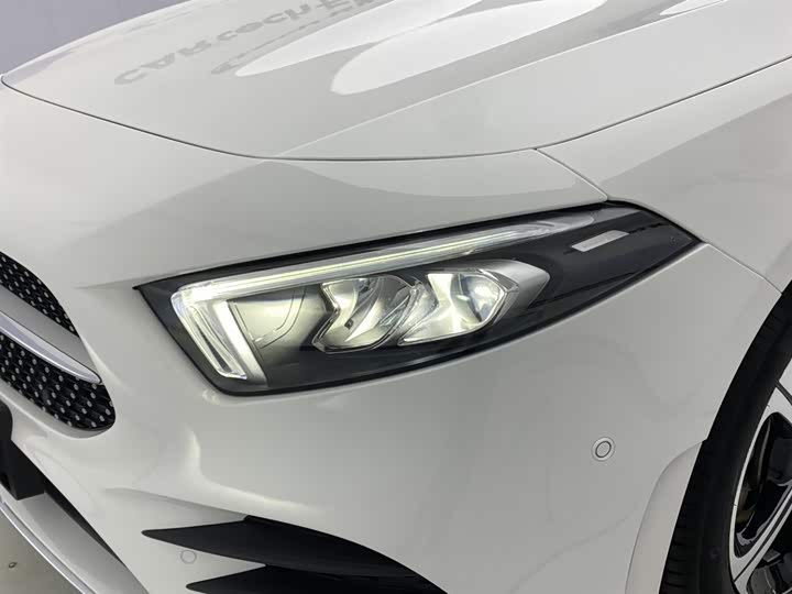 Фото 9 - Mercedes-Benz A-Class