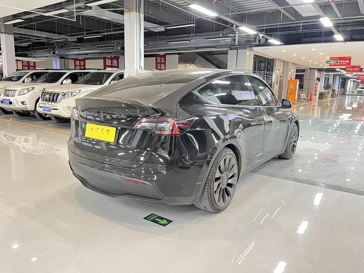 Фото 9 - Tesla Model Y