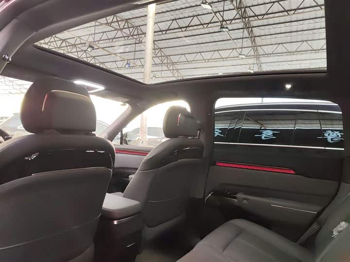 Фото 8 - Zeekr 7X