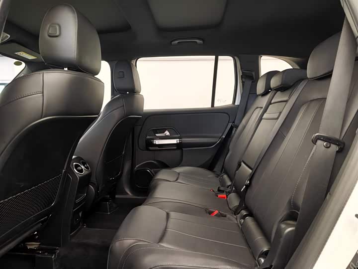 Фото 6 - Mercedes-Benz GLB-Class