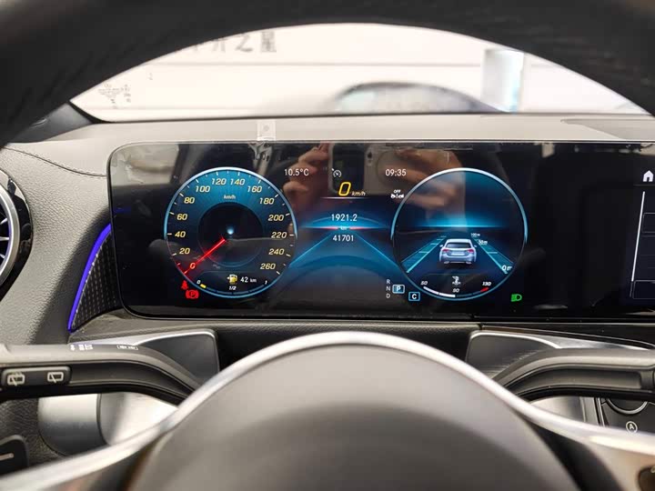 Фото 8 - Mercedes-Benz GLB-Class