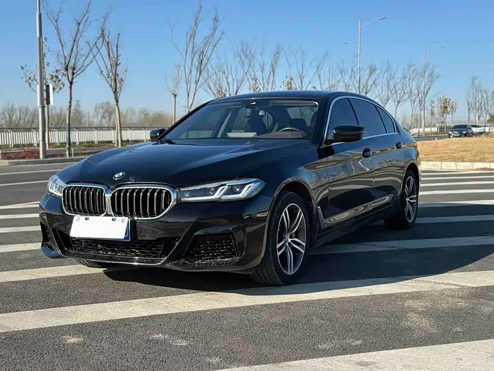 Фото 3 - BMW 5 Series