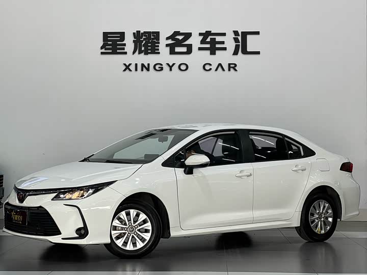 Фото 1 - Toyota Corolla