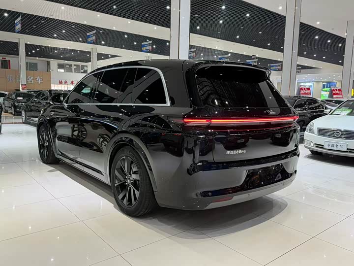 Фото 9 - LiXiang L8