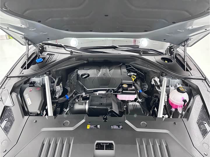 Фото 7 - Genesis GV70