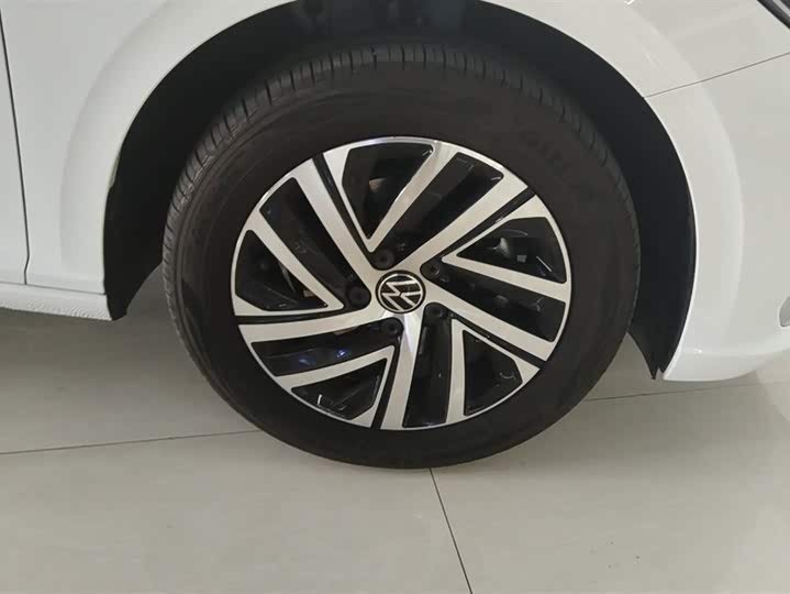 Фото 6 - Volkswagen Lavida