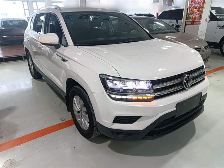 Фото 4 - Volkswagen Tharu